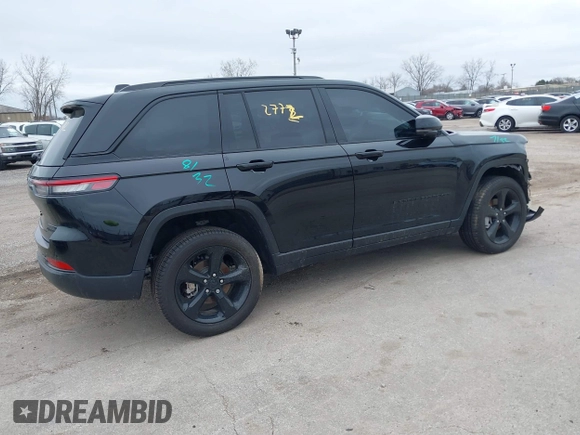 2024 Jeep Grand Cherokee Limited z VIN 1C4RJHBG6RC697148, wystawiony jako IAAI lot #41902772 z przebiegiem 8 082 mil mil oraz . Historia ofert i sprzedaży dostępna na DreamBid. Obrazek 4.