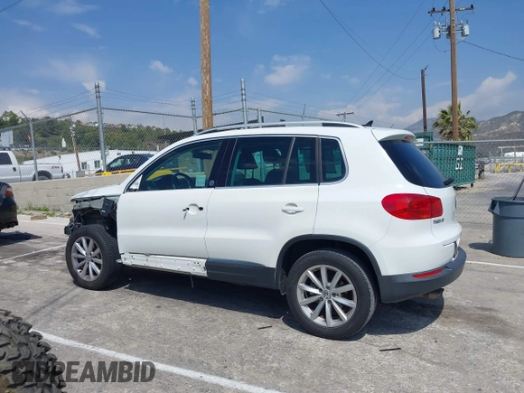 2017 Volkswagen Tiguan Wolfsburg Edition с VIN WVGRV7AX1HW500816, выставлен на аукционе IAAI как лот 42167262 с пробегом 127 636 миль миль и . История ставок и продаж доступна на DreamBid. Изображение 15.
