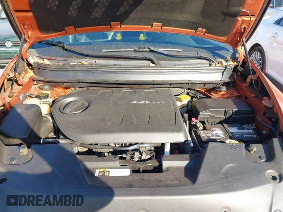 2014 Jeep Cherokee Trailhawk with VIN 1C4PJMBS4EW254879, listed as a IAAI auction lot 41550356 with 101,077 mi miles. Bid and sale history available at carsss.com. Image 10.