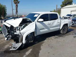 2020 Toyota Tacoma SR5 с VIN 3TMCZ5AN9LM341778, выставлен на аукционе IAAI как лот 42268274 с пробегом 64 767 миль миль и . История ставок и продаж доступна на DreamBid. Изображение 2.