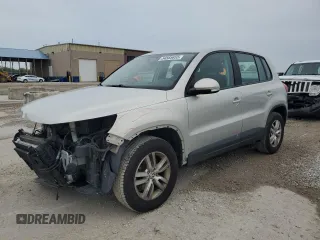 2014 Volkswagen Tiguan S z VIN WVGBV3AX8EW594957, wystawiony jako Copart lot #54565655 z przebiegiem 81 569 mil mil oraz Szkoda całkowita • Salvage title. Historia ofert i sprzedaży dostępna na DreamBid. Obrazek 1.