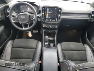 2022 Volvo XC40 R-Design with VIN YV4162UM3N2647089, listed as a Copart auction lot 49997425 with 39,879 mi miles and Salvage title. Bid and sale history available at DreamBid. Image 8.