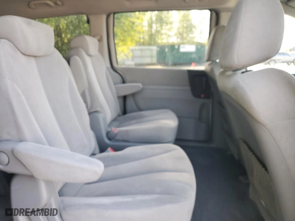 2008 Hyundai Entourage GLS with VIN KNDMC233X86045630, listed as a Copart auction lot 54603645 with 241,547 mi miles and Clean Title. Bid and sale history available at carsss.com. Image 11.