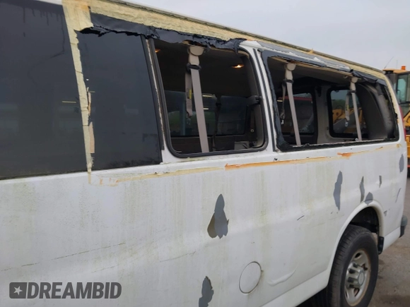 2007 Chevrolet Express Passenger с VIN 1GAHG39UX71162351, выставлен на аукционе IAAI как лот 41887144 с пробегом 353 473 миль миль и . История ставок и продаж доступна на DreamBid. Изображение 6.