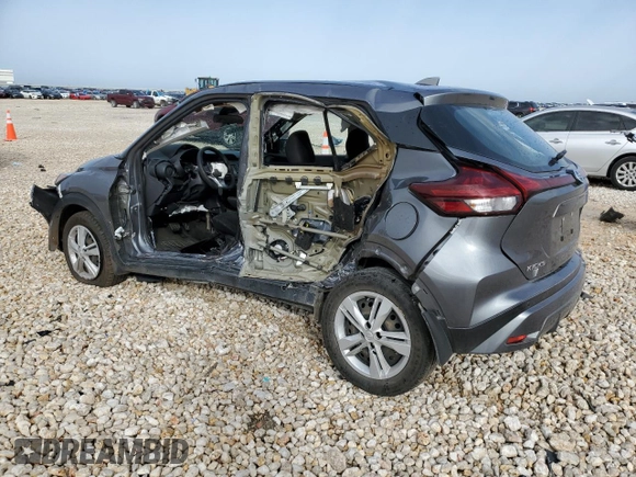 2021 Nissan Kicks S with VIN 3N1CP5BV9ML522426, listed as a Copart auction lot 47538555 with 5,923 mi miles and Salvage Title. Bid and sale history available at carsss.com. Image 2.