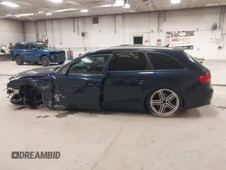 2010 Audi A4 Premium z VIN WAUSFAFL8AA037109, wystawiony jako IAAI lot #42221942 z przebiegiem 177 019 mil mil oraz . Historia ofert i sprzedaży dostępna na DreamBid. Obrazek 15.