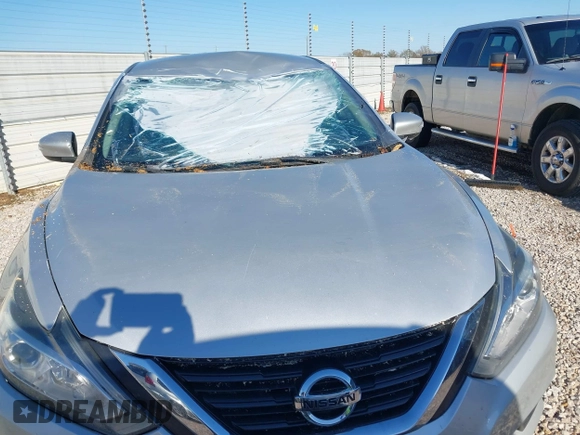 2017 Nissan Altima SL z VIN 1N4AL3AP7HC145805, wystawiony jako IAAI lot #41391734 z przebiegiem 121 753 mil mil oraz . Historia ofert i sprzedaży dostępna na DreamBid. Obrazek 6.
