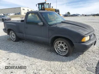 1997 GMC Sonoma SLS with VIN 1GTCS14X8VK507860, listed as a Copart auction lot 45328845 with 243,382 mi miles and Salvage Title. Bid and sale history available at carsss.com. Image 4.