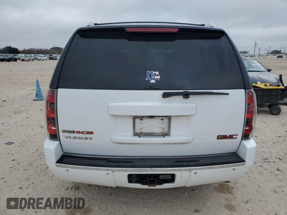 2011 GMC Yukon Denali with VIN 1GKS1EEF7BR400706, listed as a Copart auction lot 85214624 with 326,949 mi miles and Salvage Title. Bid and sale history available at carsss.com. Image 6.