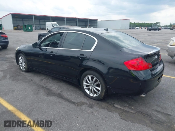 2009 Infiniti G37 Sedan x with VIN JNKCV61F29M358483, listed as a IAAI auction lot 42105128 with 173,651 mi miles. Bid and sale history available at carsss.com. Image 3.