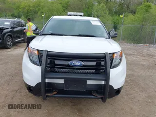 2013 Ford Police Interceptor Utility z VIN 1FM5K8AR6DGB59111, wystawiony jako IAAI lot #42259174 z przebiegiem 75 460 mil mil oraz . Historia ofert i sprzedaży dostępna na DreamBid. Obrazek 12.