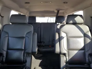 2020 Chevrolet Suburban LT z VIN 1GNSKHKC0LR285945, wystawiony jako Copart lot #56207225 z przebiegiem 208 281 mil mil oraz Czysty tytuł • Clean title. Historia ofert i sprzedaży dostępna na DreamBid. Obrazek 10.