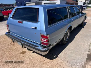 1988 Chevrolet Caprice z VIN 1G1BN81Y8JR214558, wystawiony jako Copart lot #59442205 z przebiegiem 89 217 mil mil oraz Czysty tytuł • Clean title. Historia ofert i sprzedaży dostępna na DreamBid. Obrazek 4.