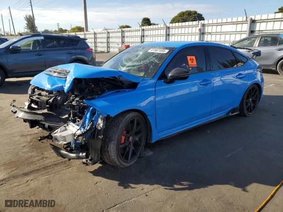 2024 Honda Civic Type R with VIN JHMFL5G47RX003147, listed as a Copart auction lot 52100475 with 5,391 mi miles and Salvage Title. Bid and sale history available at carsss.com. Image 1.