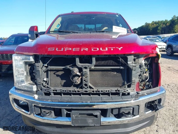 2017 Ford Super Duty F-250 SRW Lariat with VIN 1FT7W2BT4HEE41418, listed as a IAAI auction lot 40596814 with 110,684 mi miles. Bid and sale history available at carsss.com. Image 12.