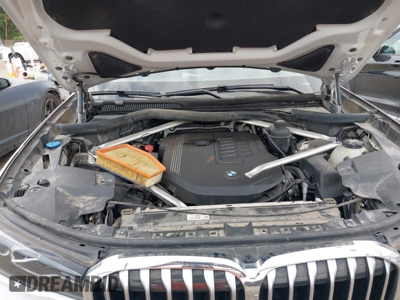 2020 BMW X7 xDrive40i z VIN 5UXCW2C02L9B68713, wystawiony jako IAAI lot #42097115 z przebiegiem 95 758 mil mil oraz . Historia ofert i sprzedaży dostępna na DreamBid. Obrazek 10.