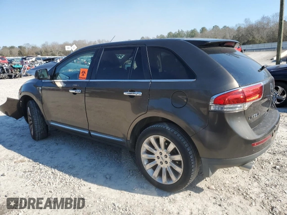 2011 Lincoln MKX z VIN 2LMDJ6JK8BBJ13892, wystawiony jako Copart lot #88861145 z przebiegiem 203 765 mil mil oraz Szkoda całkowita • Salvage title. Historia ofert i sprzedaży dostępna na DreamBid. Obrazek 2.