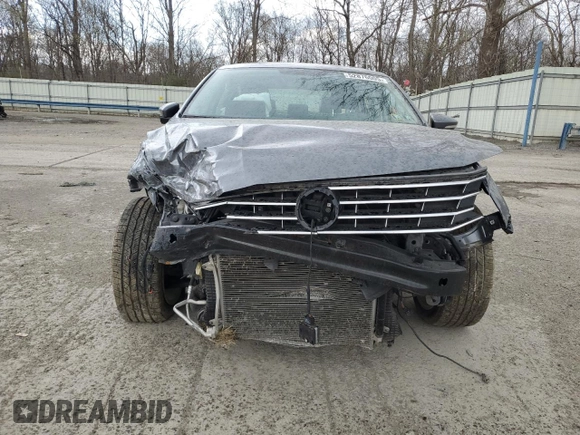 2019 Volkswagen Passat Wolfsburg Edition z VIN 1VWLA7A38KC005411, wystawiony jako Copart lot #52876005 z przebiegiem 82 144 mil mil oraz Szkoda całkowita • Salvage title. Historia ofert i sprzedaży dostępna na DreamBid. Obrazek 5.