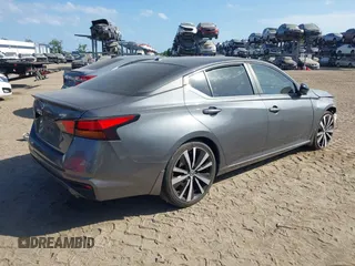 2019 Nissan Altima SR z VIN 1N4BL4CV6KC138793, wystawiony jako IAAI lot #42173385 z przebiegiem 98 353 mil mil oraz . Historia ofert i sprzedaży dostępna na DreamBid. Obrazek 4.