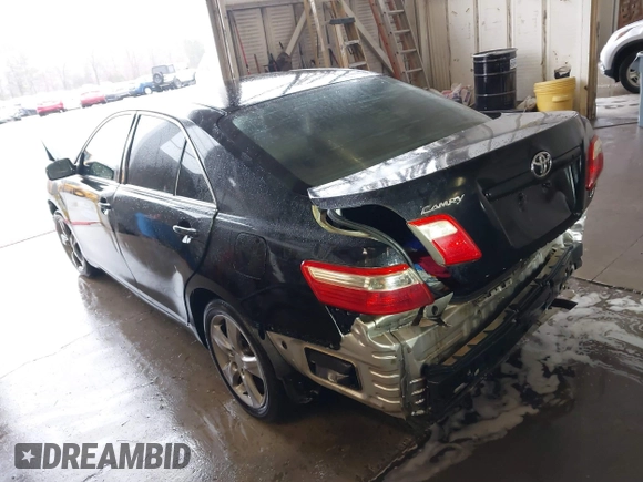 2008 Toyota Camry LE z VIN 4T1BE46K78U735990, wystawiony jako IAAI lot #41730503 z przebiegiem 222 514 mil mil oraz . Historia ofert i sprzedaży dostępna na DreamBid. Obrazek 3.