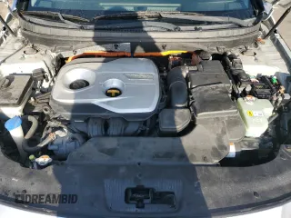 2016 Hyundai Sonata Hybrid SE with VIN KMHE24L10GA038677, listed as a Copart auction lot 51823625 with 62,130 mi miles and Clean Title. Bid and sale history available at carsss.com. Image 11.