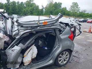 2014 Nissan Note S Plus z VIN 3N1CE2CP7EL373942, wystawiony jako IAAI lot #42187563 z przebiegiem Nie podano mil oraz . Historia ofert i sprzedaży dostępna na DreamBid. Obrazek 13.