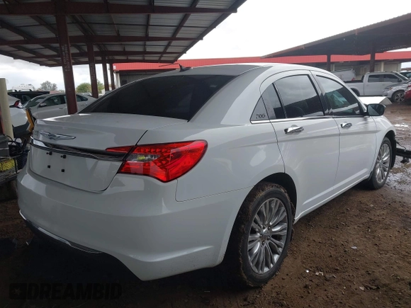 2012 Chrysler 200 Limited with VIN 1C3CCBCB8CN277536, listed as a IAAI auction lot 41741732 with 148,434 mi miles. Bid and sale history available at carsss.com. Image 4.