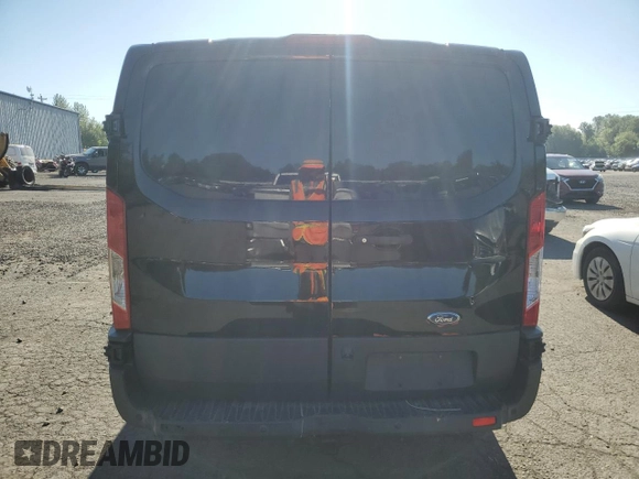 2018 Ford Transit z VIN 1FTYE1YM4JKA38600, wystawiony jako Copart lot #59181995 z przebiegiem 99 360 mil mil oraz Czysty tytuł • Clean title. Historia ofert i sprzedaży dostępna na DreamBid. Obrazek 6.