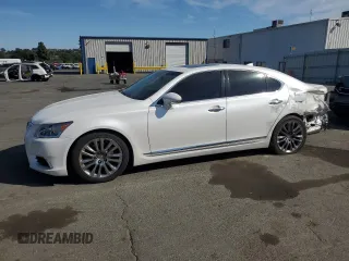 2017 Lexus LS 460 z VIN JTHBL5EF1H5144471, wystawiony jako Copart lot #55804125 z przebiegiem 63 556 mil mil oraz Szkoda całkowita • Salvage title. Historia ofert i sprzedaży dostępna na DreamBid. Obrazek 1.