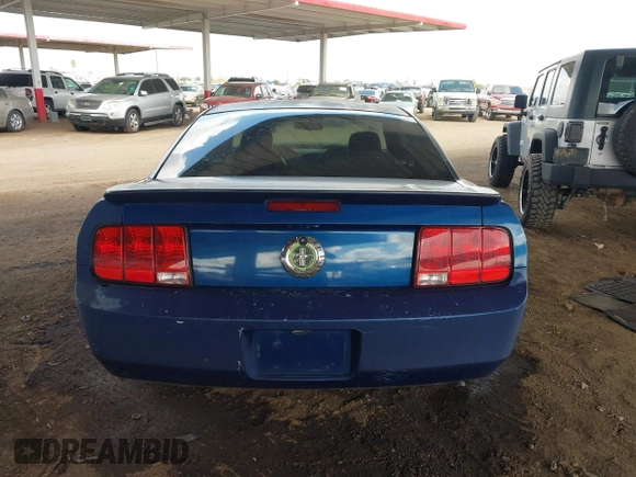 2007 Ford Mustang Deluxe with VIN 1ZVFT80N575334160, listed as a IAAI auction lot 41960332 with 160,283 mi miles. Bid and sale history available at carsss.com. Image 16.