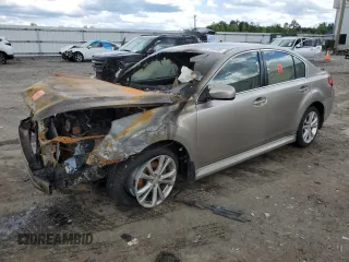 2014 Subaru Legacy Premium z VIN 4S3BMCC68E3005614, wystawiony jako Copart lot #57376495 z przebiegiem Nie podano mil oraz Szkoda całkowita • Salvage title. Historia ofert i sprzedaży dostępna na DreamBid. Obrazek 1.