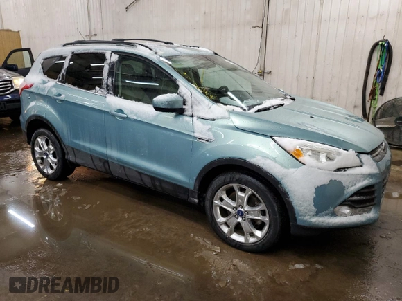 2013 Ford Escape SE with VIN 1FMCU9G92DUC86325, listed as a Copart auction lot 47610525 with 82,613 mi miles and Salvage Title. Bid and sale history available at DreamBid. Image 4.