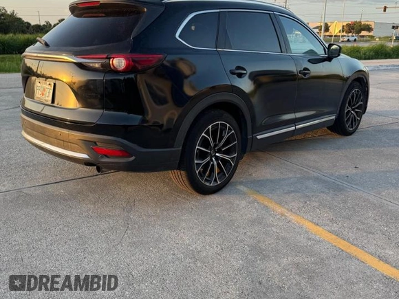 2017 Mazda CX-9 Signature z VIN JM3TCBEY8H0138807, wystawiony jako Copart lot #65293795 z przebiegiem 78 585 mil mil oraz Czysty tytuł • Clean title. Historia ofert i sprzedaży dostępna na DreamBid. Obrazek 4.