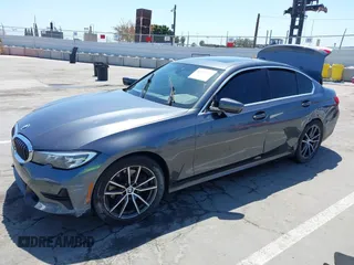 2020 BMW 3 Series 330i z VIN 3MW5R1J03L8B17207, wystawiony jako IAAI lot #42090508 z przebiegiem 105 982 mil mil oraz . Historia ofert i sprzedaży dostępna na DreamBid. Obrazek 18.