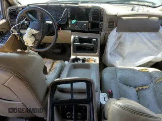 2004 Chevrolet Suburban Z71 with VIN 3GNFK16Z74G305505, listed as a Copart auction lot 68907834 with 0 mi miles and Salvage Title. Bid and sale history available at carsss.com. Image 8.
