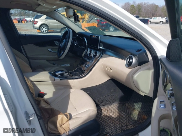 2015 Mercedes-Benz C-Class C 300 with VIN 55SWF4JB5FU050157, listed as a IAAI auction lot 41514767 with 250,978 mi miles. Bid and sale history available at carsss.com. Image 5.