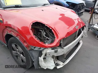 2015 MINI Hardtop 4 Door with VIN WMWXS5C59FT832549, listed as a IAAI auction lot 42106686 with 149,358 mi miles and . Bid and sale history available at DreamBid. Image 17.