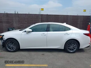 2018 Lexus ES 350 z VIN 58ABK1GG2JU109943, wystawiony jako IAAI lot #42356109 z przebiegiem 14 143 mil mil oraz . Historia ofert i sprzedaży dostępna na DreamBid. Obrazek 14.