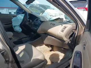 2000 Honda Accord EX with VIN 1HGCG1651YA025062, listed as a IAAI auction lot 42123069 with 221,614 mi miles and . Bid and sale history available at DreamBid. Image 5.