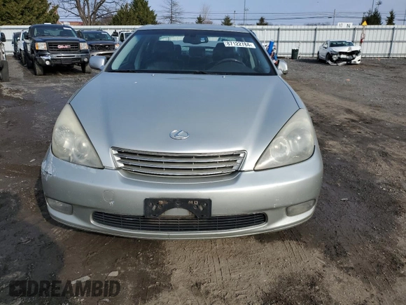 2004 Lexus ES 330 with VIN JTHBA30GX45000664, listed as a Copart auction lot 48038045 with 193,972 mi miles and Non Repairable. Bid and sale history available at carsss.com. Image 5.