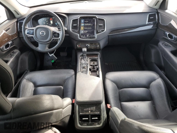 2018 Volvo XC90 Momentum with VIN YV4102CK1J1341266, listed as a Copart auction lot 84207164 with 219,952 mi miles and Clean Title. Bid and sale history available at carsss.com. Image 8.
