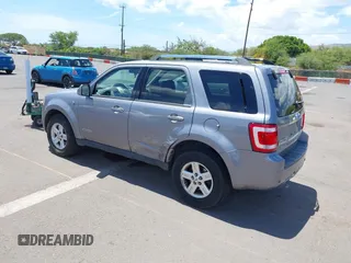 2008 Ford Escape Hybrid z VIN 1FMCU49HX8KC68082, wystawiony jako IAAI lot #42806471 z przebiegiem 104 848 mil mil oraz . Historia ofert i sprzedaży dostępna na DreamBid. Obrazek 3.