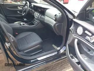 2018 Mercedes-Benz E with VIN WDDZF4KB2JA381699, listed as a IAAI auction lot 39407980 with 52,865 mi miles. Bid and sale history available at carsss.com. Image 5.