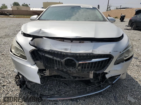 2017 Buick LaCrosse Essence with VIN 1G4ZP5SS8HU207573, listed as a Copart auction lot 55532085 with 62,660 mi miles and Salvage Title. Bid and sale history available at DreamBid. Image 5.
