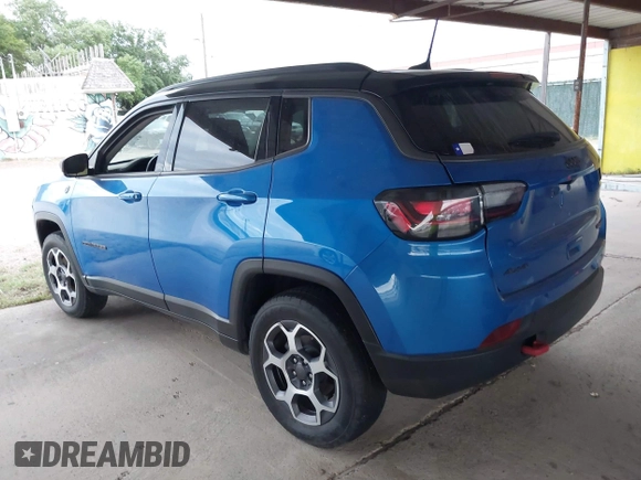 2022 Jeep Compass Trailhawk z VIN 3C4NJDDB6NT162831, wystawiony jako IAAI lot #41950418 z przebiegiem 34 762 mil mil oraz . Historia ofert i sprzedaży dostępna na DreamBid. Obrazek 3.