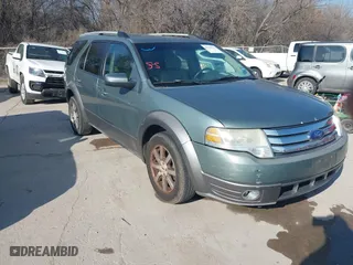 2008 Ford Taurus X SEL with VIN 1FMDK02W58GA20921, listed as a IAAI auction lot 41490276 with 180,864 mi miles. Bid and sale history available at carsss.com. Image 1.