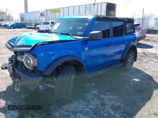 2023 Ford Bronco z VIN 1FMEE5BP1PLA88463, wystawiony jako IAAI lot #41871905 z przebiegiem 36 223 mil mil oraz . Historia ofert i sprzedaży dostępna na DreamBid. Obrazek 18.