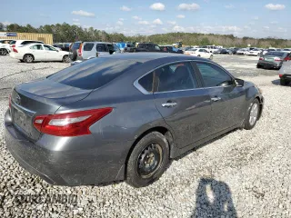 2018 Nissan Altima SR with VIN 1N4AL3AP1JC475560, listed as a Copart auction lot 49029655 with 121,264 mi miles and Salvage Title. Bid and sale history available at DreamBid. Image 3.