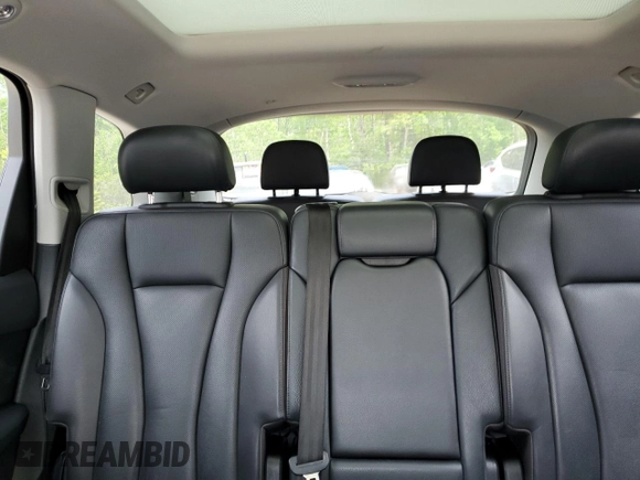 2019 Audi Q7 Premium Plus with VIN WA1LHAF74KD037106, listed as a Copart auction lot 59016685 with 85,467 mi miles and Salvage title. Bid and sale history available at DreamBid. Image 10.