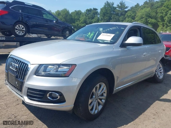 2013 Audi Q5 Premium with VIN WA1CFAFP0DA094672, listed as a IAAI auction lot 39599881 with 94,660 mi miles. Bid and sale history available at carsss.com. Image 2.